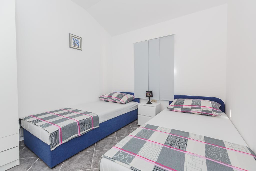 Apartments Viljac Trogir Chambre photo